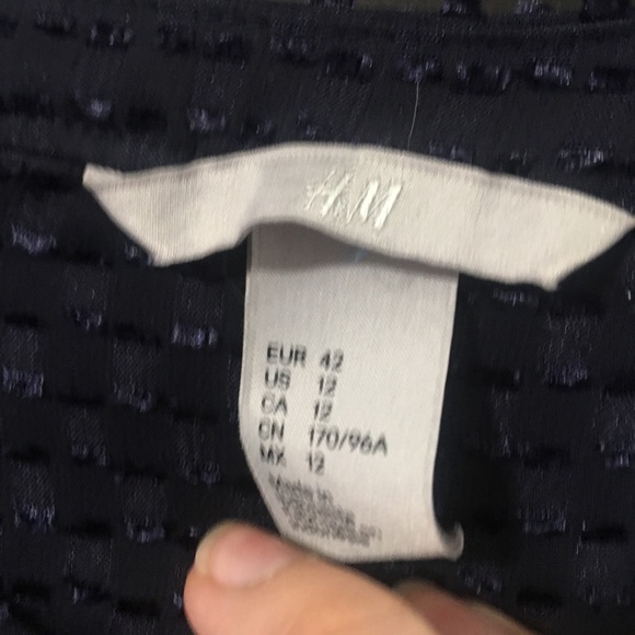 H&M Navy blouse - Picture 3 of 4